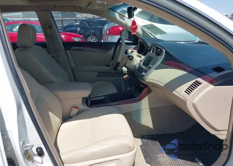 2011 Toyota Avalon Limited z USA, uszkodzony, nr VIN 4T1BK3DBXBU396963